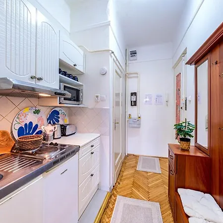 Balzac 2 - With Ac Apartament *