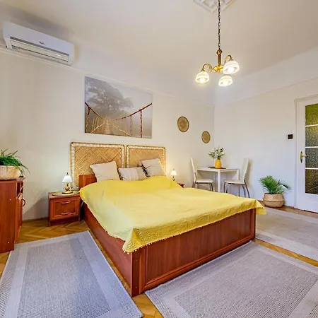 Balzac 2 - With Ac Apartament *